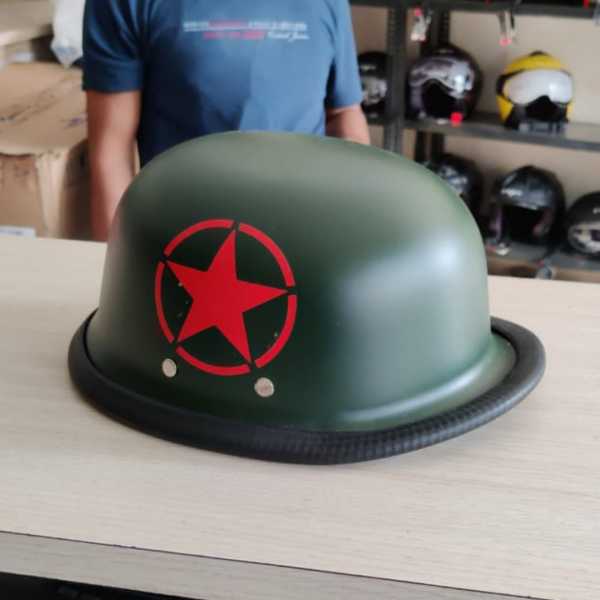 german-helmet-(2)-1624445318.png